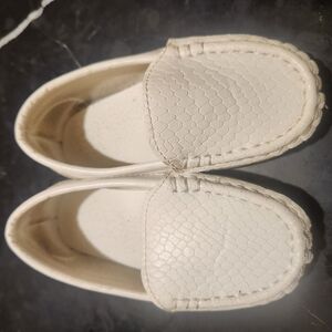 Kids Cream Loafers